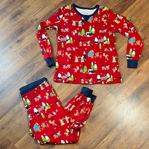 Wondershop Other - Wondershop Festive Red women’s Christmas Pajama Set